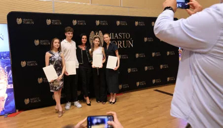 Wręczenie nagród i wyróżnień sportowych zawodniczkom, zawodnikom i trenerom za wysokie wyniki sportowe osiągnięte w 2024 roku.