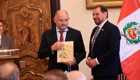 Wręczenie nominacji konsulowi honorowemu Peru w Toruniu