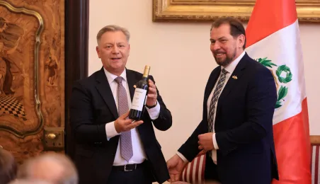 Wręczenie nominacji konsulowi honorowemu Peru w Toruniu