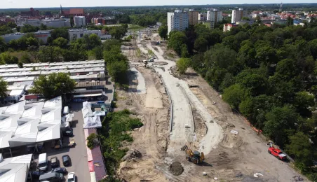 W Toruniu trwa budowa fragmentu Trasy Staromostowej w rejonie targowiska miejskiego.