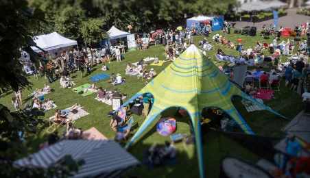 Śniadanie na trawie 