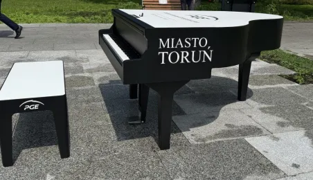 Mamy plenerowy fortepian w Toruniu