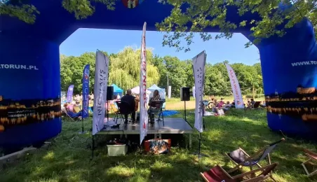 Kulturalne śniadanie nad Martówką