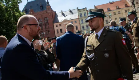 Promocja oficerska na Rynku Staromiejskim