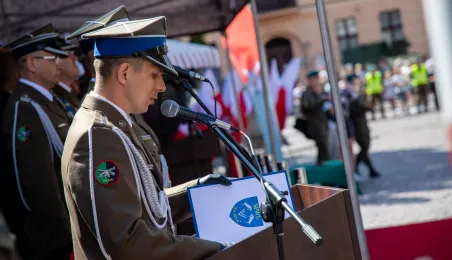 Promocja oficerska na Rynku Staromiejskim