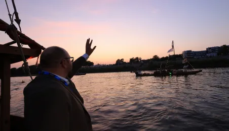 9. Festiwal Wisły - nocna parada łodzi i statków, widowisko światło-dźwięk