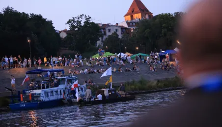 9. Festiwal Wisły - nocna parada łodzi i statków, widowisko światło-dźwięk