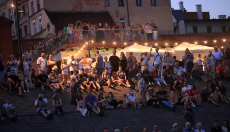 9. Festiwal Wisły - nocna parada łodzi i statków, widowisko światło-dźwięk