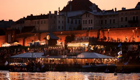 9. Festiwal Wisły - nocna parada łodzi i statków, widowisko światło-dźwięk