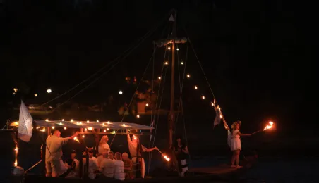 9. Festiwal Wisły - nocna parada łodzi i statków, widowisko światło-dźwięk