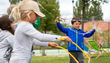 Odkrywcy - piknik naukowy przy CN Młyn Wiedzy