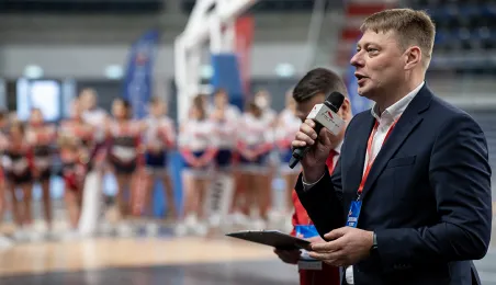 Cheerleading to sport