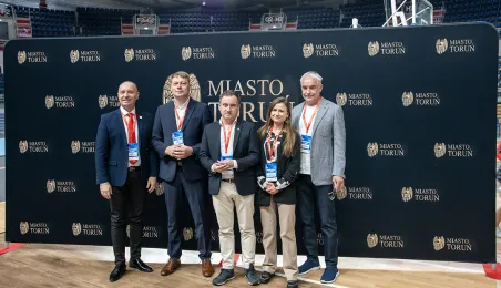 Cheerleading to sport