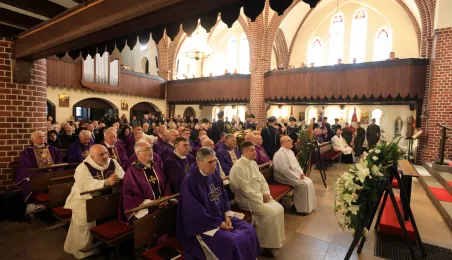 Pogrzeb ks. Stanisława Kardasza - Msza św.