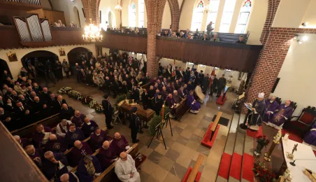 Pogrzeb ks. Stanisława Kardasza - Msza św.