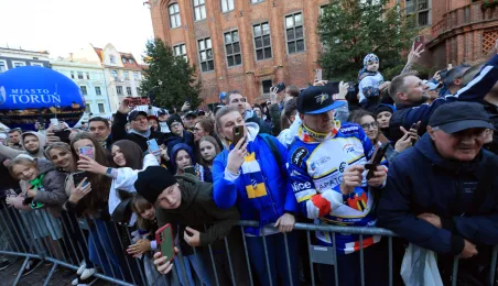 W czwartkowy wieczór (2 października) drużyna PRES Grupa Deweloperska Toruń spotkała się z kibicami na Rynku Staromiejskim.
