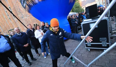 W czwartkowy wieczór (2 października) drużyna PRES Grupa Deweloperska Toruń spotkała się z kibicami na Rynku Staromiejskim.