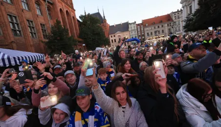 W czwartkowy wieczór (2 października) drużyna PRES Grupa Deweloperska Toruń spotkała się z kibicami na Rynku Staromiejskim.