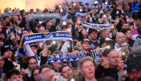 W czwartkowy wieczór (2 października) drużyna PRES Grupa Deweloperska Toruń spotkała się z kibicami na Rynku Staromiejskim.