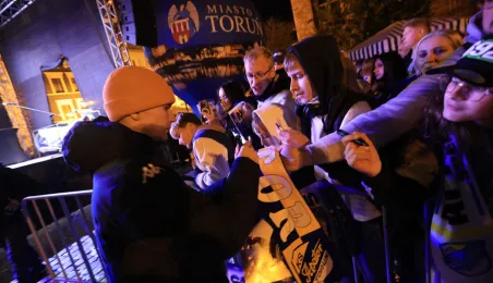 W czwartkowy wieczór (2 października) drużyna PRES Grupa Deweloperska Toruń spotkała się z kibicami na Rynku Staromiejskim.