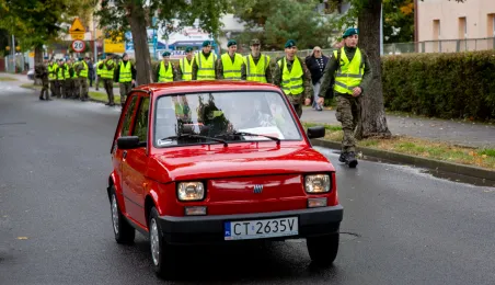 70 lat toruńskiej "Samochodówki", parada