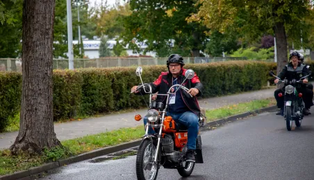 70 lat toruńskiej "Samochodówki", parada