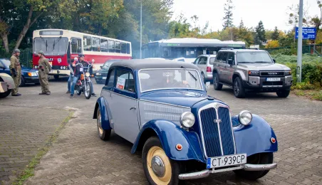 70 lat toruńskiej "Samochodówki", parada