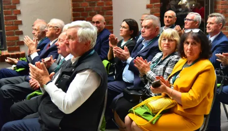 80-lecie Zespołu Szkół Inżynierii Środowiska w Toruniu, wręczenie Medalu "Za Zasługi dla Miasta Torunia"