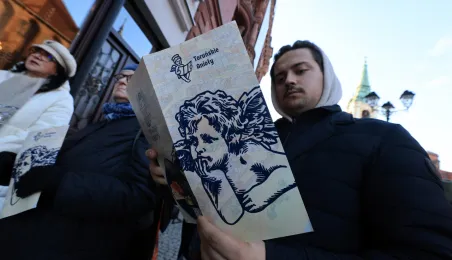 Toruńska starówka wzbogaciła się o kolejnego, siódmego aniołka.