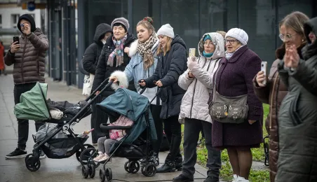 Zimowy Song przy fortepianie plenerowym