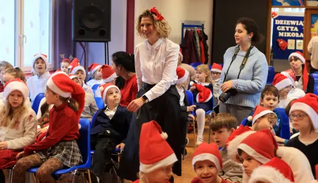 Dziewiątka czytała z Mikołajem, 8.12.2025