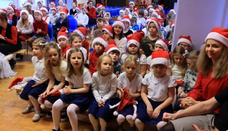 Dziewiątka czytała z Mikołajem, 8.12.2025