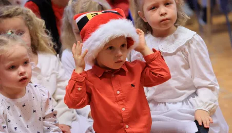 Dziewiątka czytała z Mikołajem, 8.12.2025