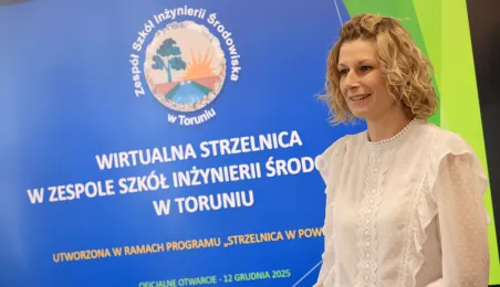 W Zespole Szkół Inżynierii Środowiska otwarto trzecią wirtualną strzelnicę. To kolejny krok miasta w rozwijaniu nowoczesnej edukacji obronnej i proobronnej młodzieży.