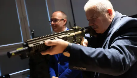 W Zespole Szkół Inżynierii Środowiska otwarto trzecią wirtualną strzelnicę. To kolejny krok miasta w rozwijaniu nowoczesnej edukacji obronnej i proobronnej młodzieży.