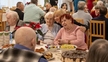 Z życzeniami dla mieszkańców i pracowników Domu Pomocy Społecznej w Toruniu