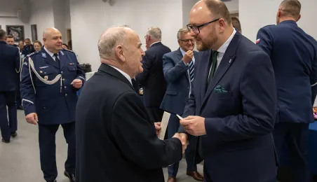 Z życzeniami spokojnej służby