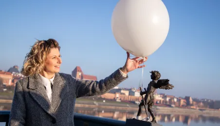Anielski strażnik ruchu i zdrowia na moście, 19.12.2025