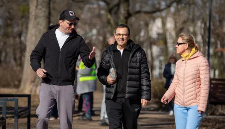 Międzypokoleniowy bieg w Parku Glazja