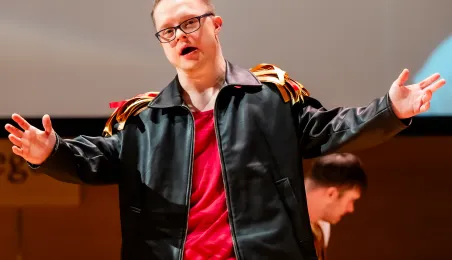 „Piękna i Bestia” w wykonaniu Teatru „Czy TAK, czy NIE?”