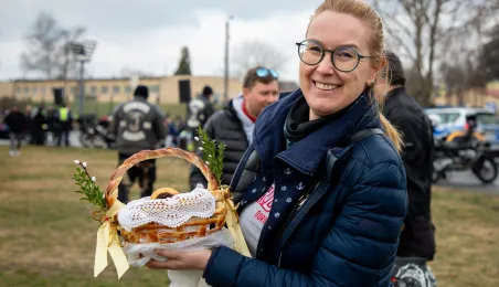 Święconka w kasku – wielkanocna tradycja na dwóch kołach