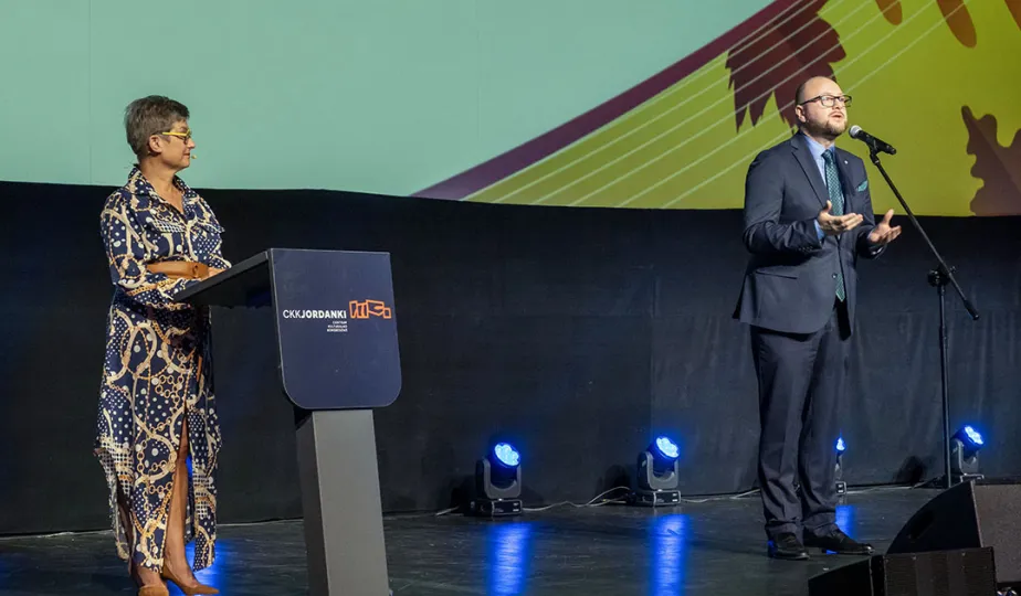 Seniorzy na dziewiątym forum