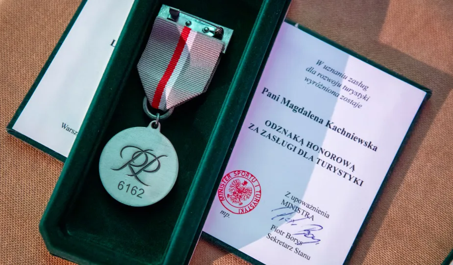 Odznaka Honorowa za Zasługi dla Turystyki