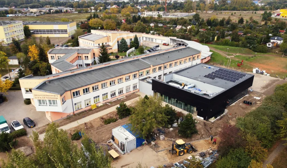 Basen rehabilitacyjny przy Zespole Szkół nr 19 na ukończeniu