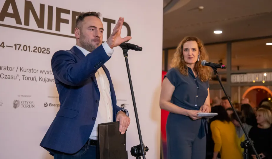 "Manifesto" - otwarcie wystawy Juliana Rosefelda w CSW