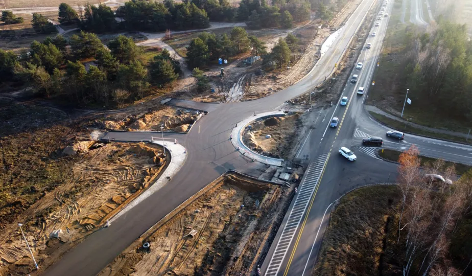 Prace na skrzyżowaniu ulic Grudziądzkiej i Strobanda