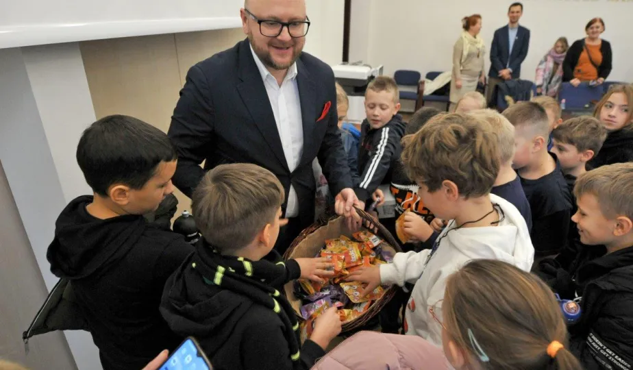 Wizyta uczniów SP32 w Urzędzie Miasta Torunia