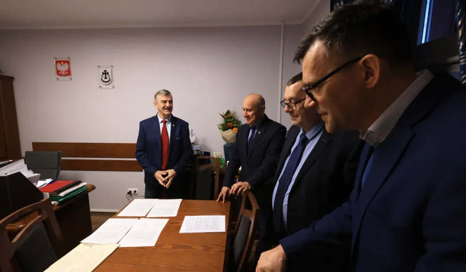 Podpisanie porozumienia międzygminnego dot. połaczeń autobusowych z Gminą Wielka Nieszawka