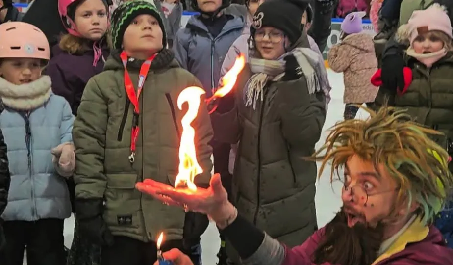 Ferie na lodowisku 2025