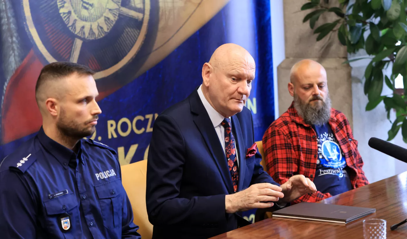 Podziękowania dla bohaterów akcji ratunkowej na Wiśle, 19.04.2024 r.